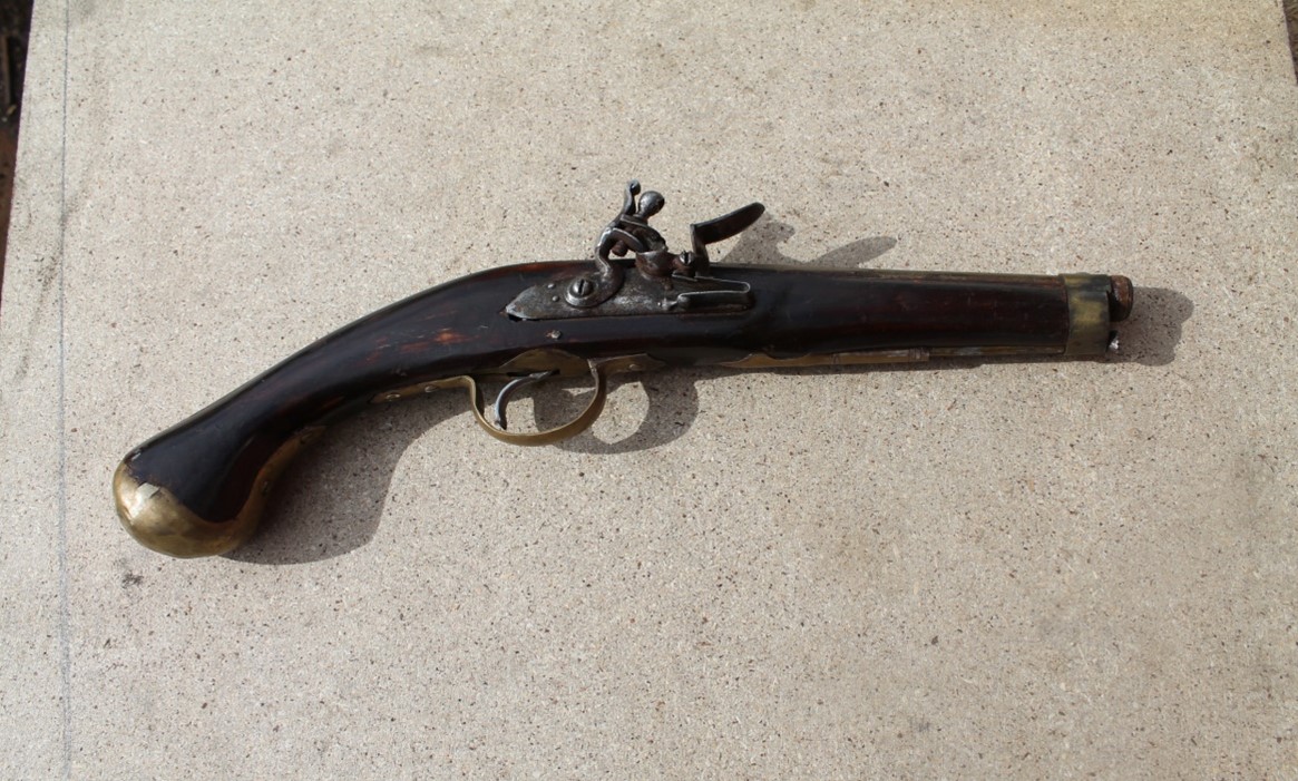 Pistol laget av Berg